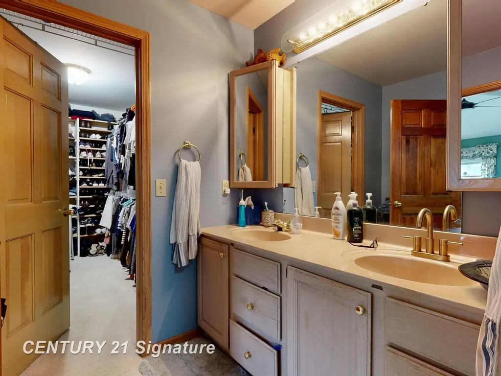 4407 Spurwood Drive Saginaw Charter Township MI 48603