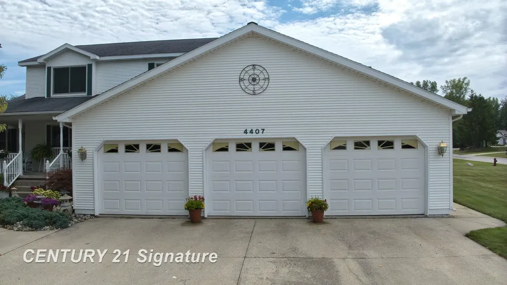 4407 Spurwood Drive Saginaw Charter Township MI 48603