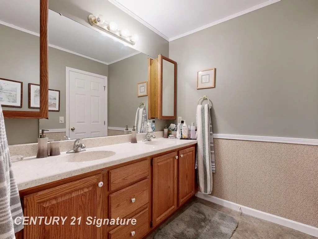 4407 Spurwood Drive Saginaw Charter Township MI 48603
