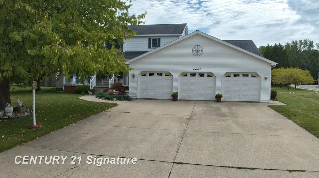 4407 Spurwood Drive Saginaw Charter Township MI 48603