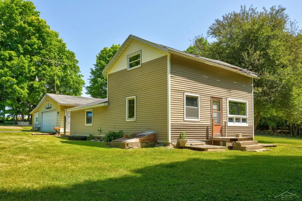 5400 Sister Lake Road Marathon Township MI 48421