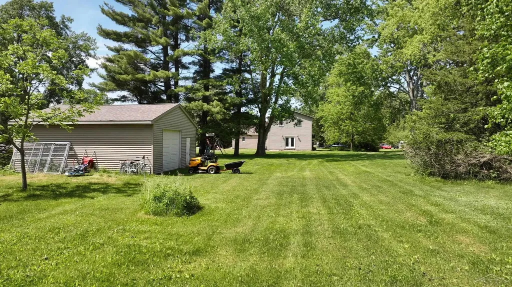 22359 Gratiot Road Merrill Village MI 48637
