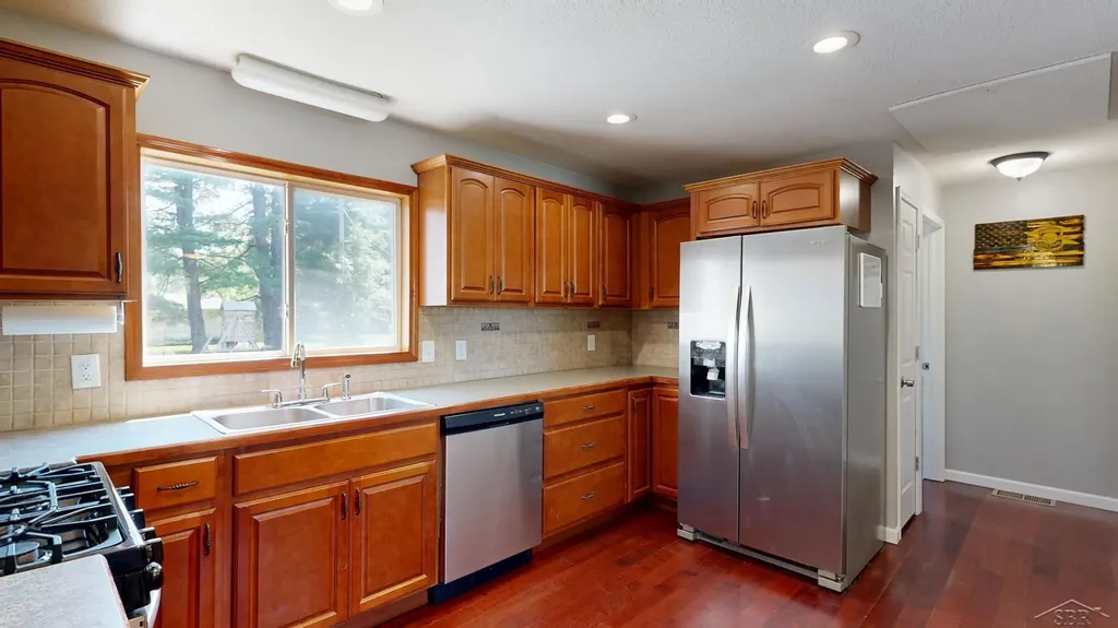 22359 Gratiot Road Merrill Village MI 48637