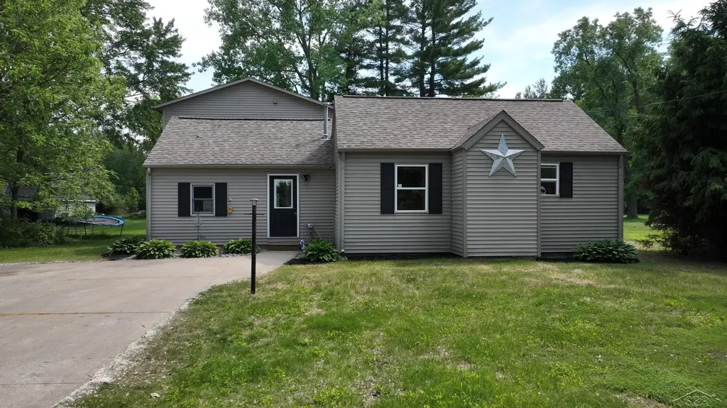 22359 Gratiot Road Merrill Village MI 48637