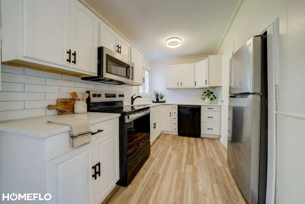 6072 Center Road Traverse City City MI 49686