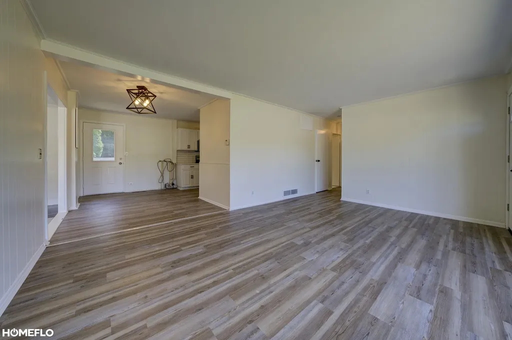 6072 Center Road Traverse City City MI 49686