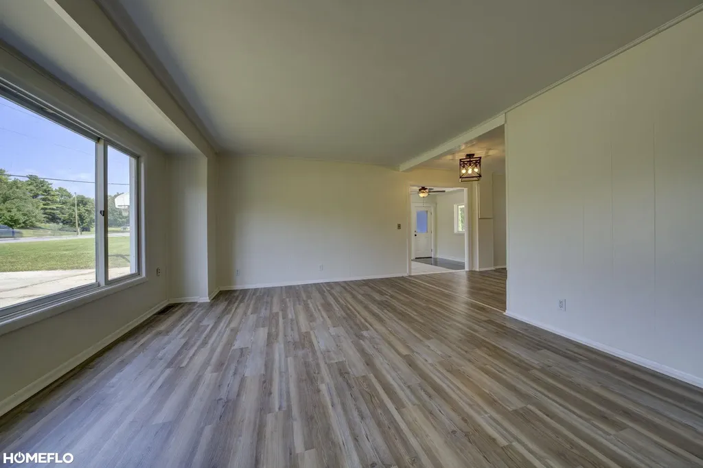 6072 Center Road Traverse City City MI 49686