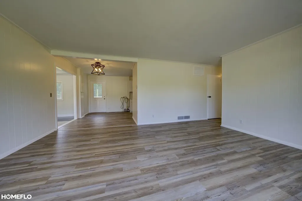 6072 Center Road Traverse City City MI 49686