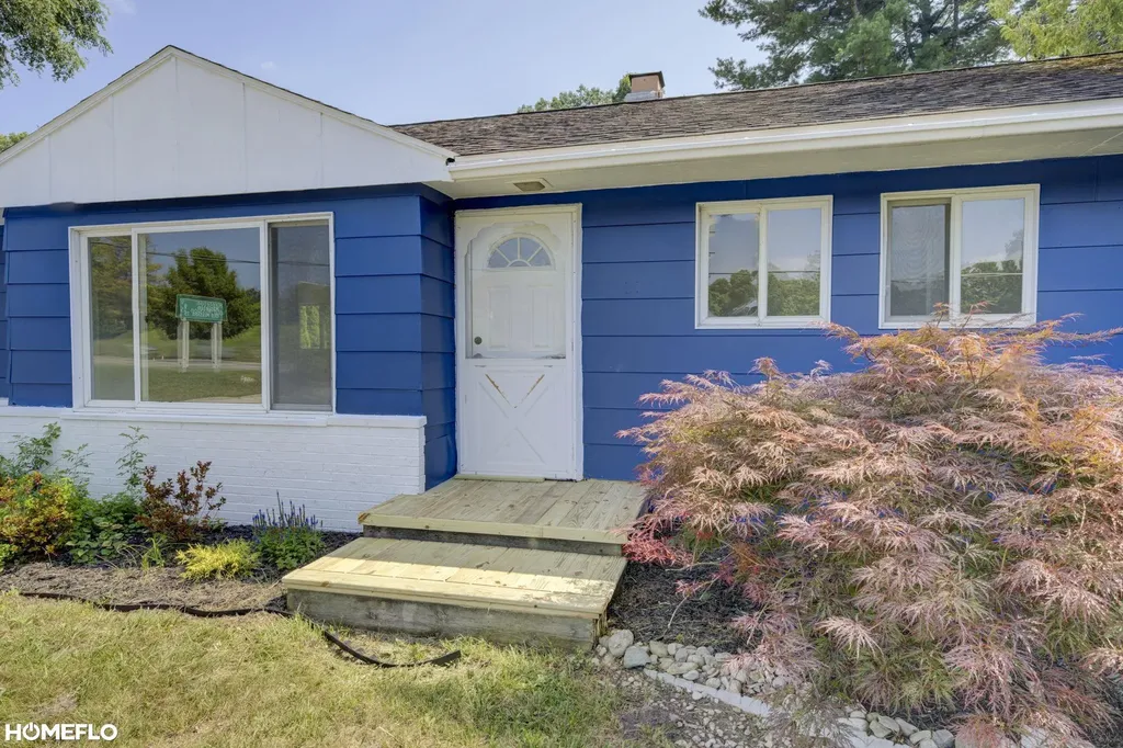 6072 Center Road Traverse City City MI 49686