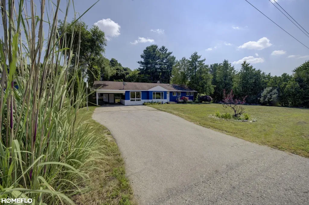 6072 Center Road Traverse City City MI 49686