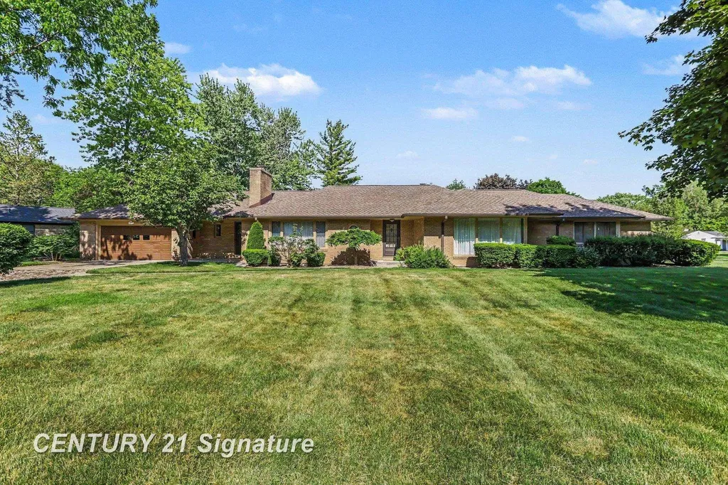 57 E Hannum Boulevard Saginaw Charter Township MI 48602