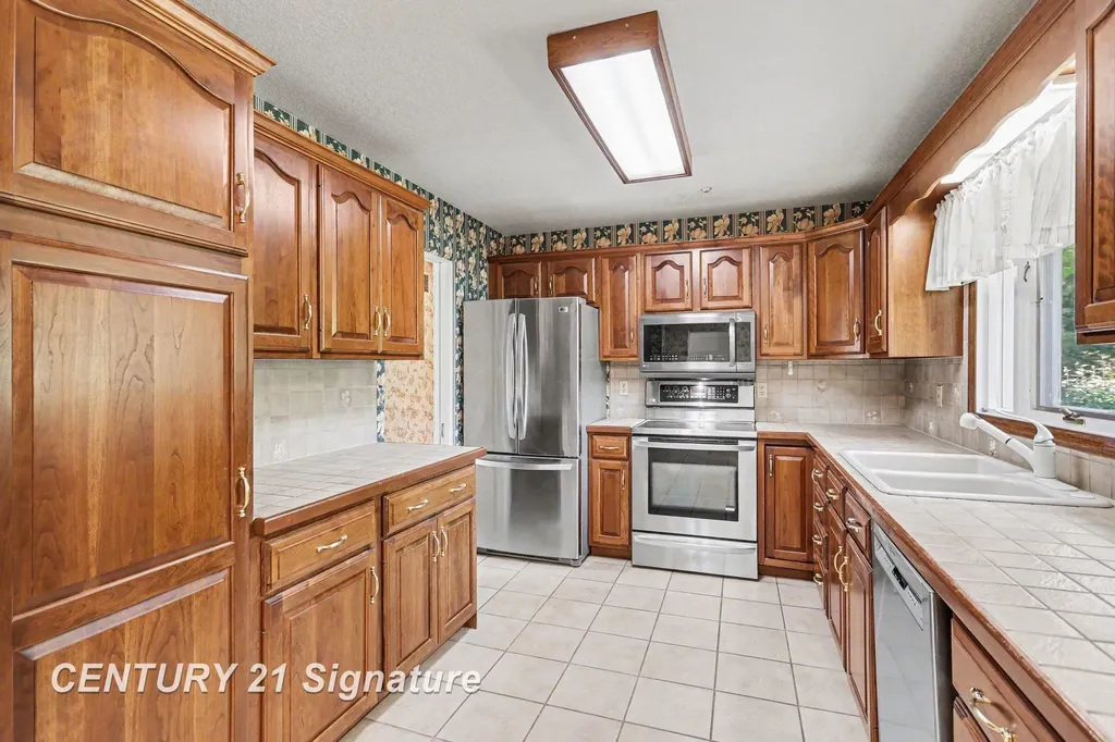57 E Hannum Boulevard Saginaw Charter Township MI 48602