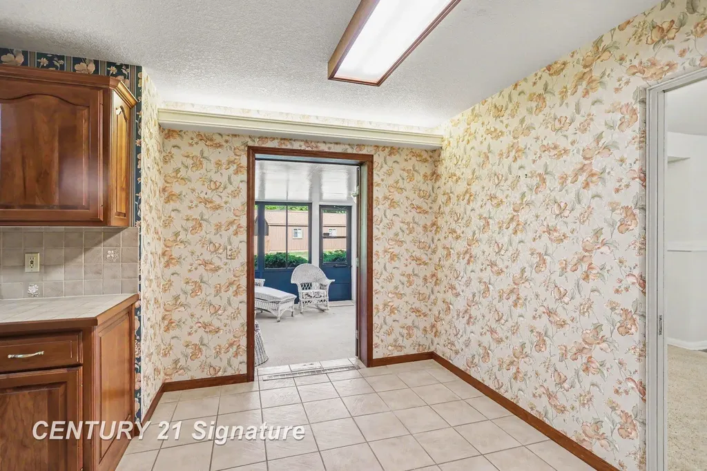 57 E Hannum Boulevard Saginaw Charter Township MI 48602