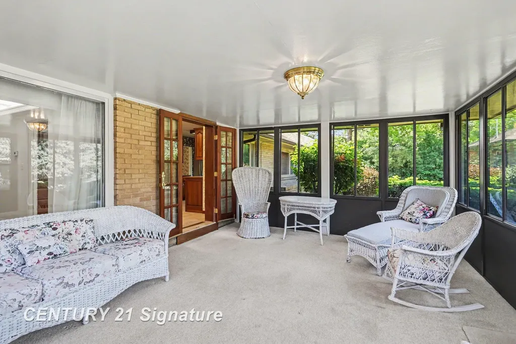 57 E Hannum Boulevard Saginaw Charter Township MI 48602