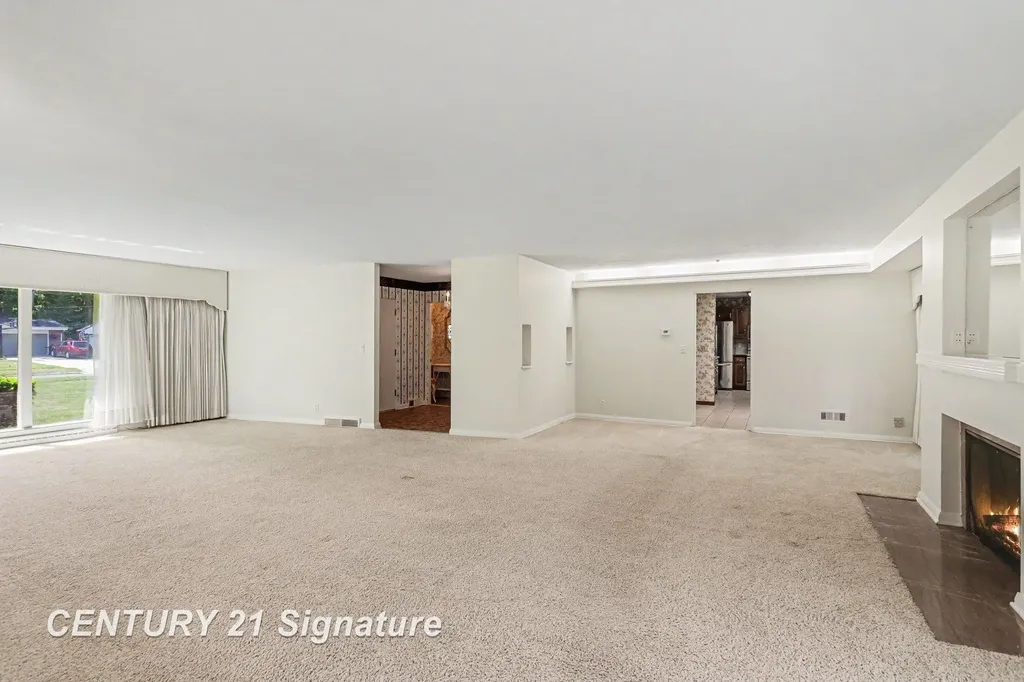 57 E Hannum Boulevard Saginaw Charter Township MI 48602