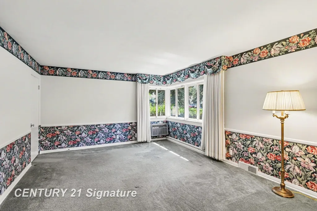 57 E Hannum Boulevard Saginaw Charter Township MI 48602