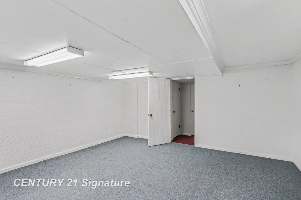 57 E Hannum Boulevard Saginaw Charter Township MI 48602