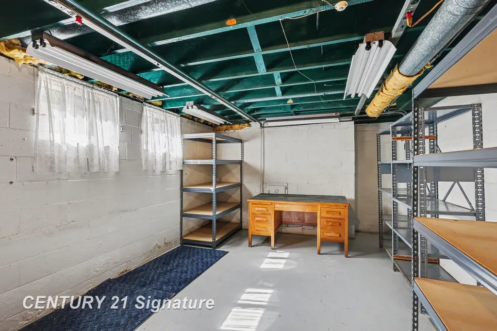 57 E Hannum Boulevard Saginaw Charter Township MI 48602