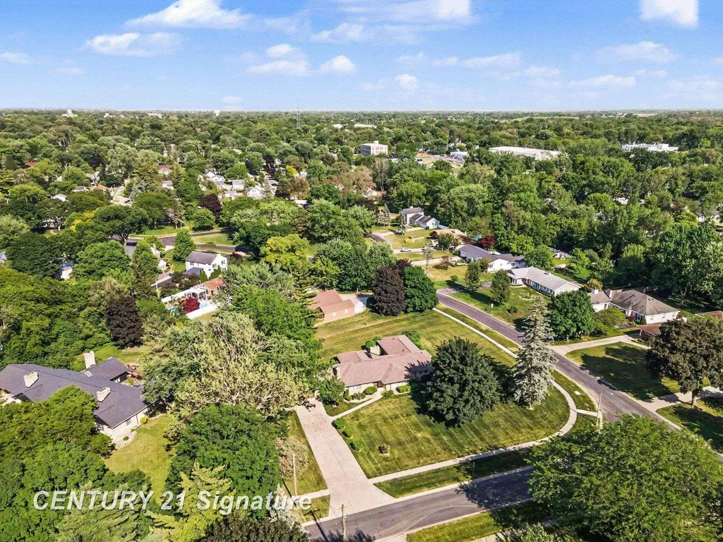 57 E Hannum Boulevard Saginaw Charter Township MI 48602