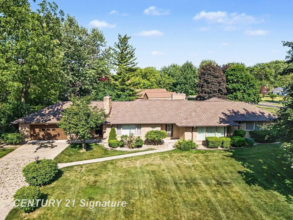 57 E Hannum Boulevard Saginaw Charter Township MI 48602