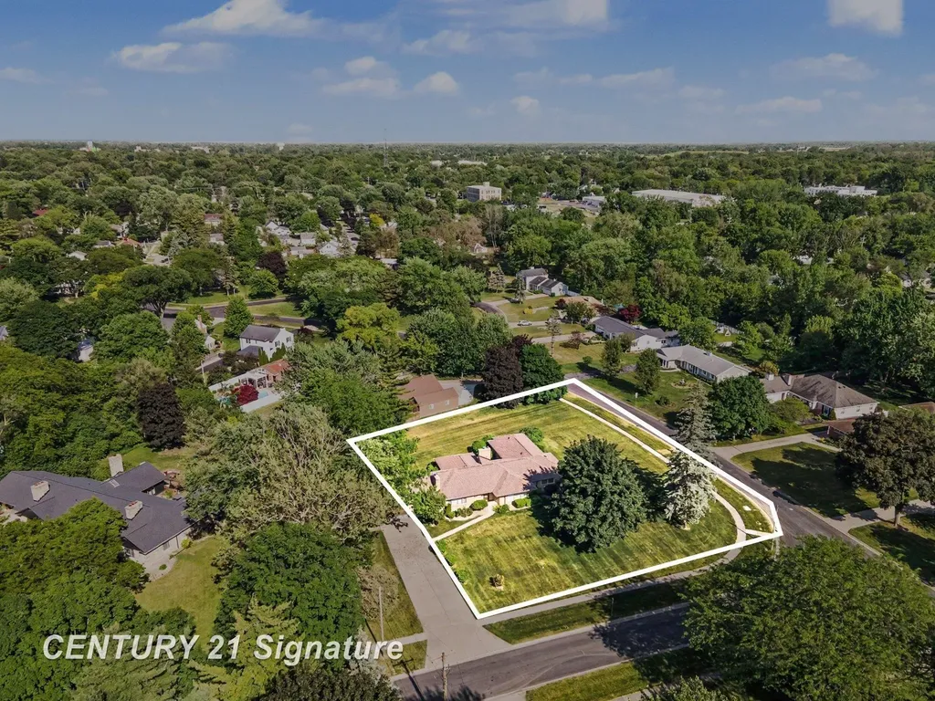 57 E Hannum Boulevard Saginaw Charter Township MI 48602