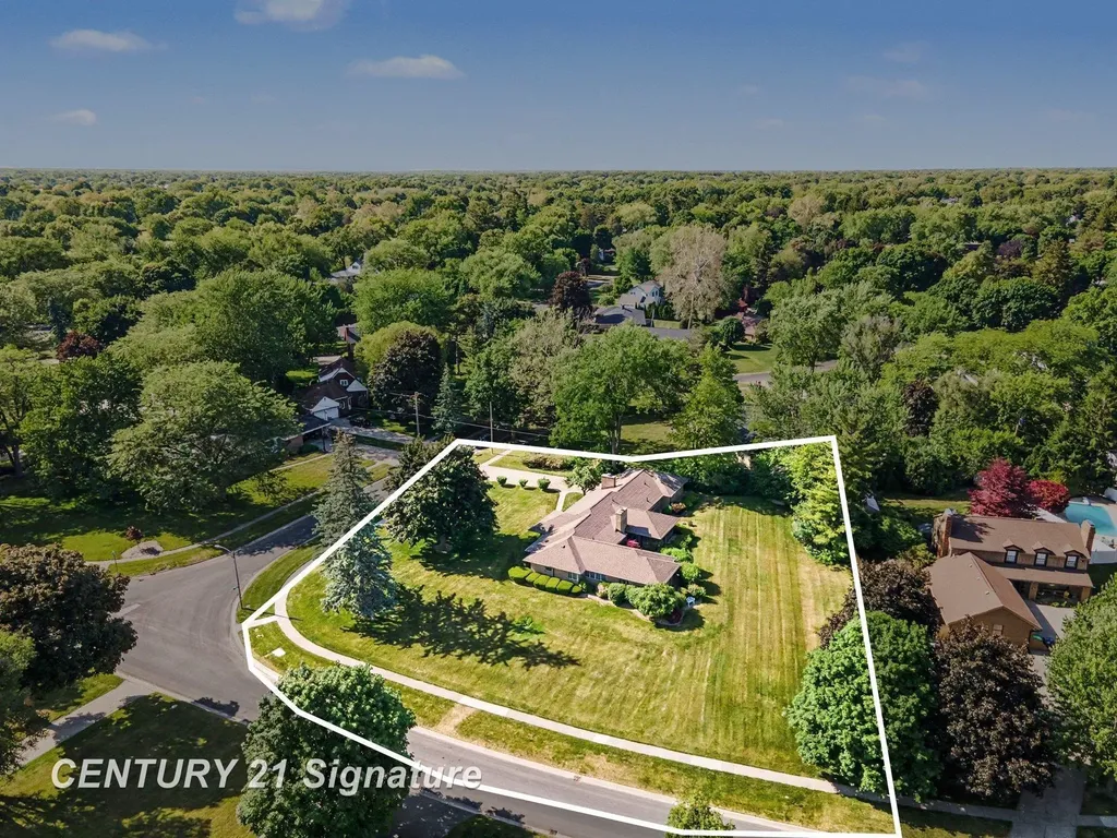 57 E Hannum Boulevard Saginaw Charter Township MI 48602