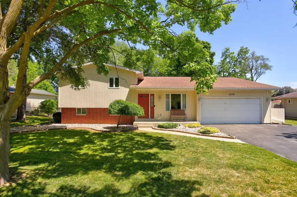 1275 Pius Street Saginaw Charter Township MI 48638