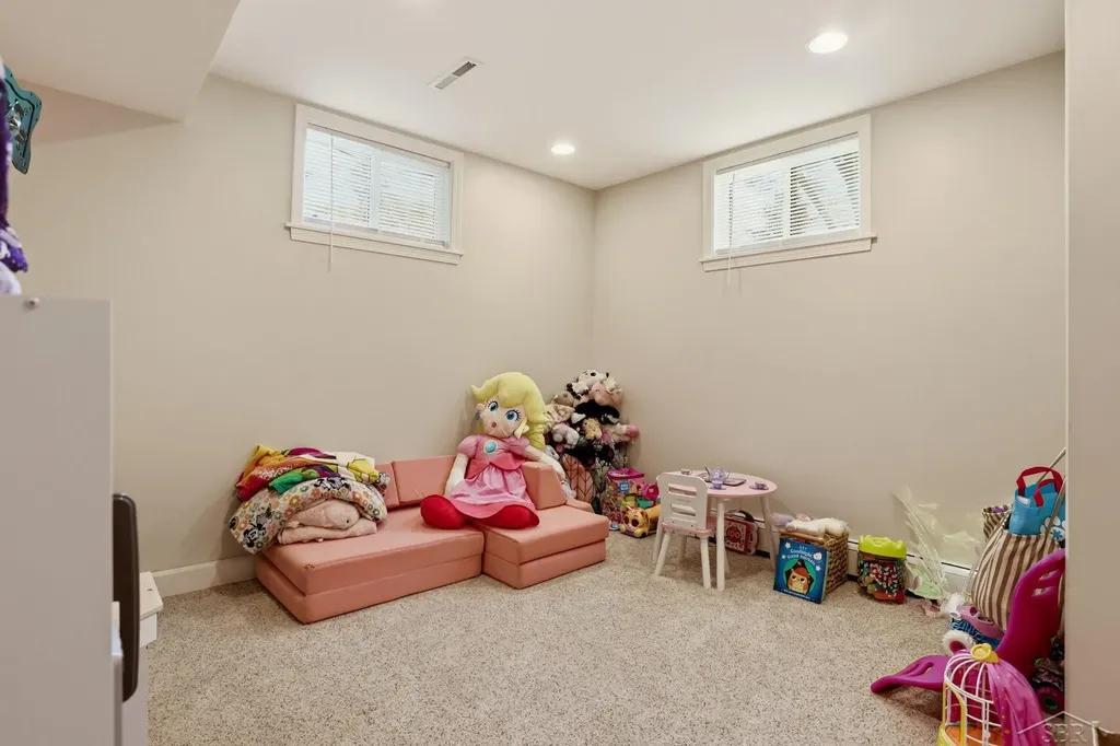 1275 Pius Street Saginaw Charter Township MI 48638