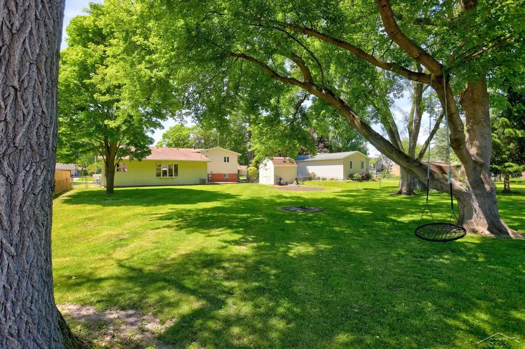 1275 Pius Street Saginaw Charter Township MI 48638