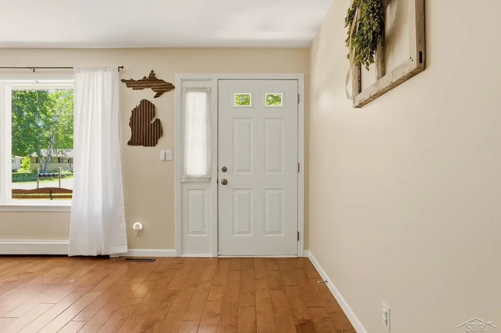 1275 Pius Street Saginaw Charter Township MI 48638