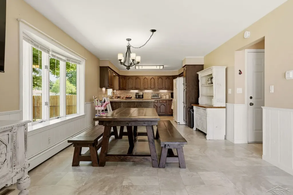1275 Pius Street Saginaw Charter Township MI 48638