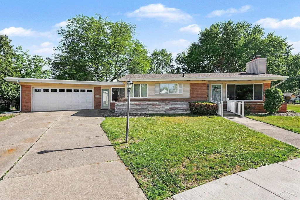 3002 Malden Place Saginaw City MI 48602