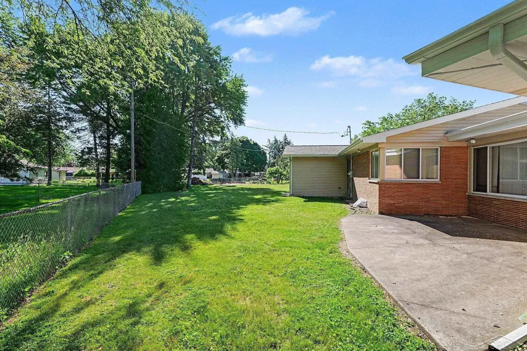 3002 Malden Place Saginaw City MI 48602