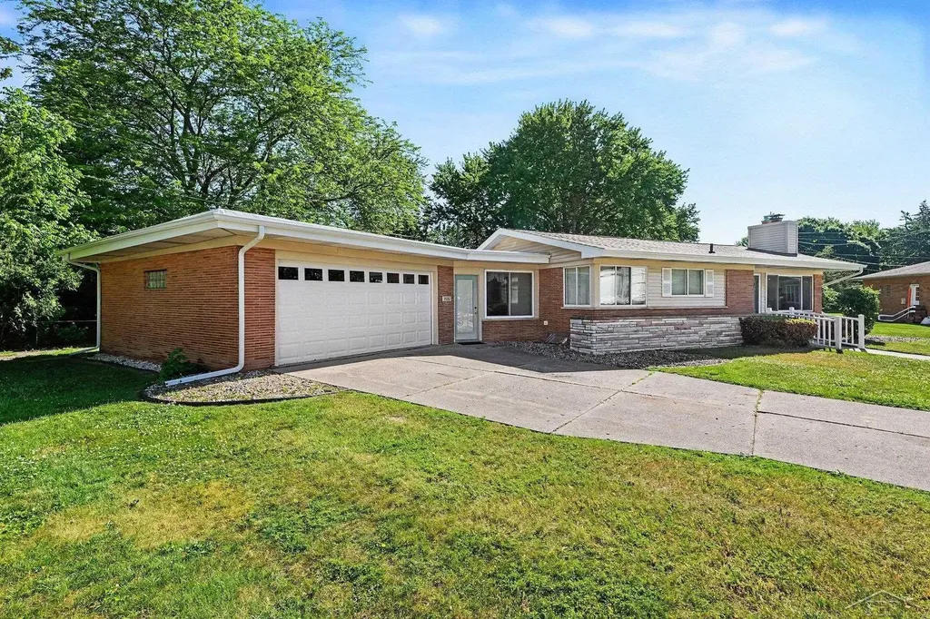 3002 Malden Place Saginaw City MI 48602