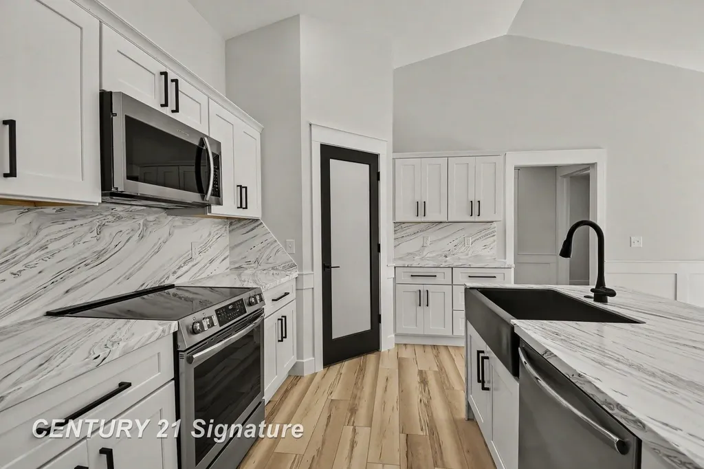 8610 Foxtail Trail Tittabawassee Township MI 48623