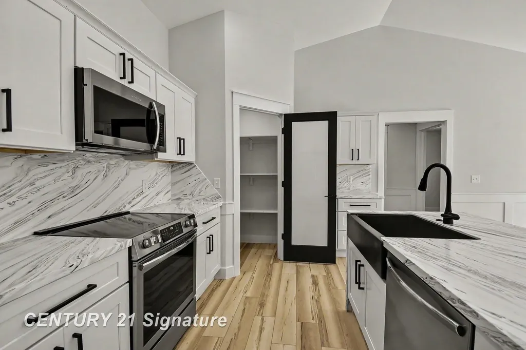 8610 Foxtail Trail Tittabawassee Township MI 48623