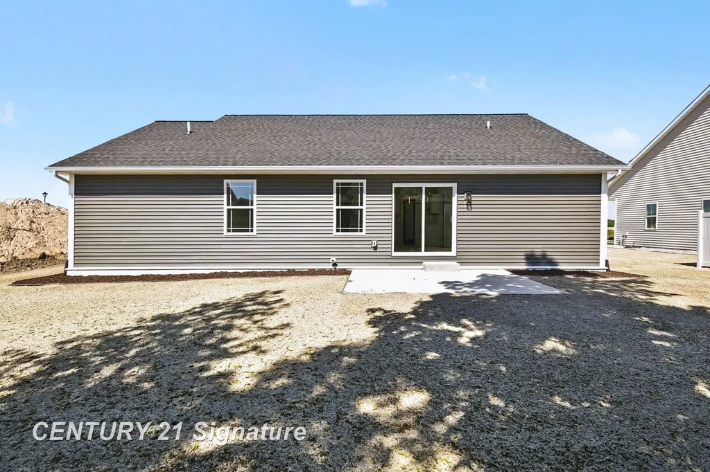 8610 Foxtail Trail Tittabawassee Township MI 48623