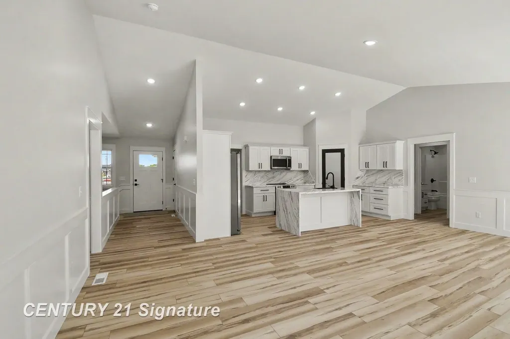 8610 Foxtail Trail Tittabawassee Township MI 48623