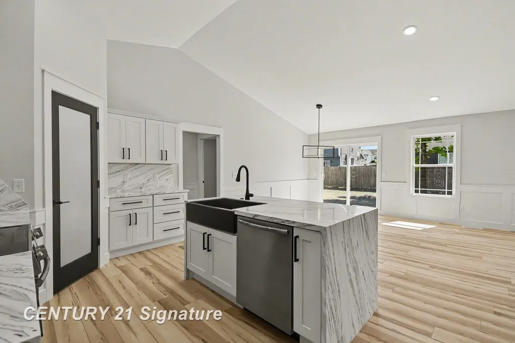 8610 Foxtail Trail Tittabawassee Township MI 48623