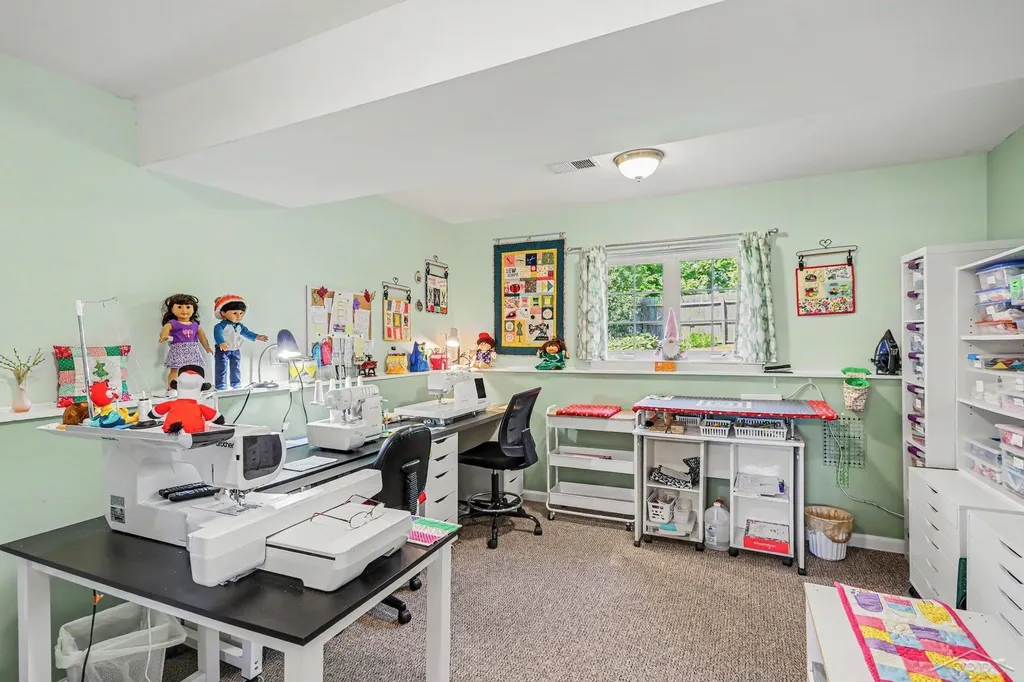 1907 W Packard Drive Saginaw Charter Township MI 48638