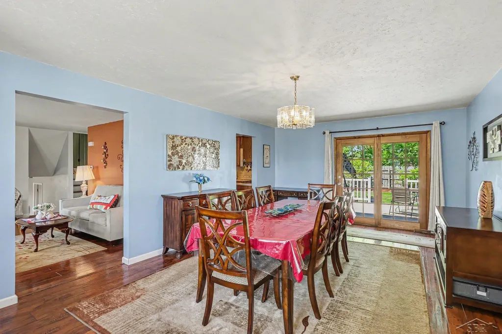 1907 W Packard Drive Saginaw Charter Township MI 48638