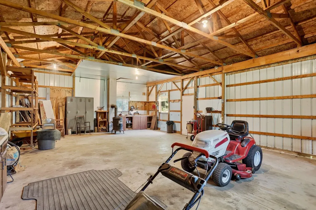 1305 S Gera Road Blumfield Township MI 48734