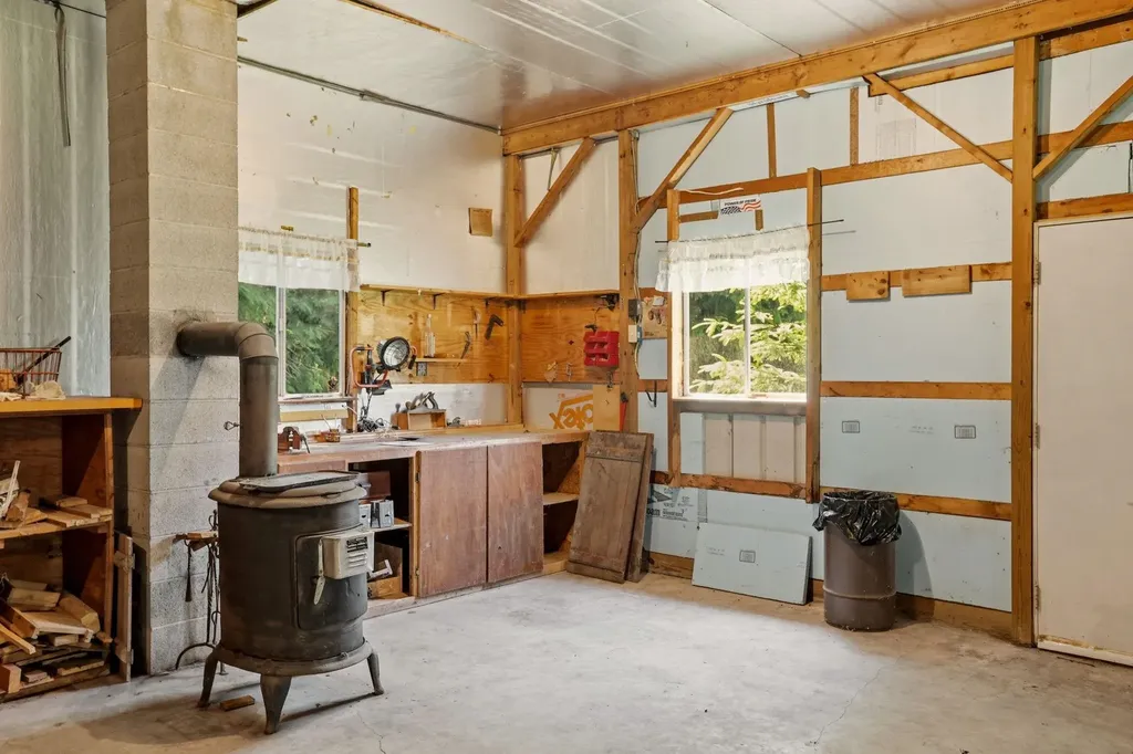 1305 S Gera Road Blumfield Township MI 48734