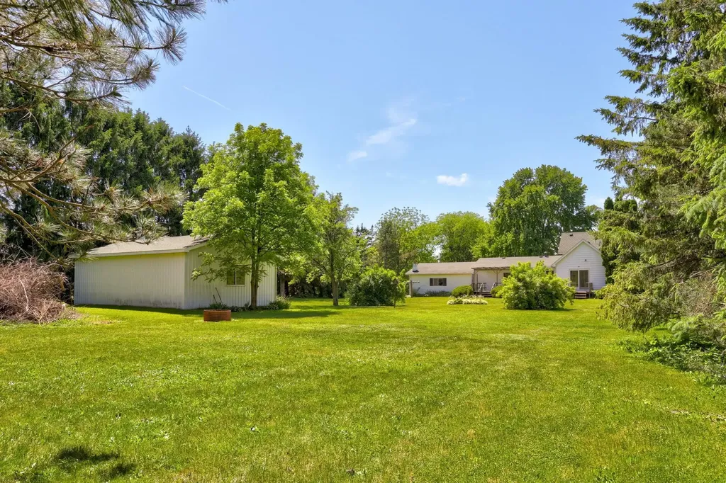 1305 S Gera Road Blumfield Township MI 48734