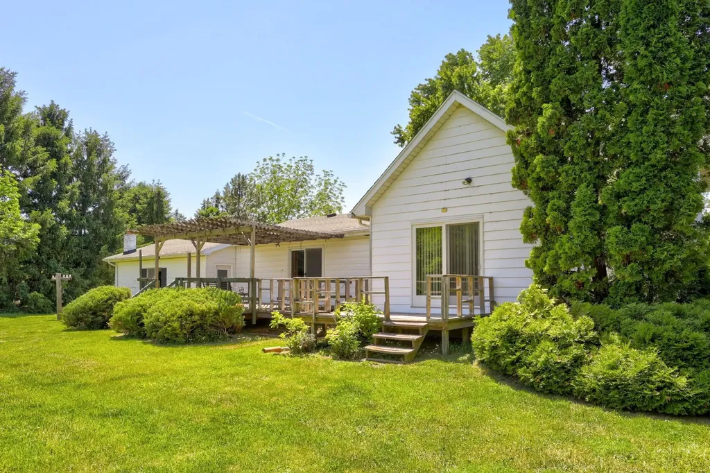 1305 S Gera Road Blumfield Township MI 48734