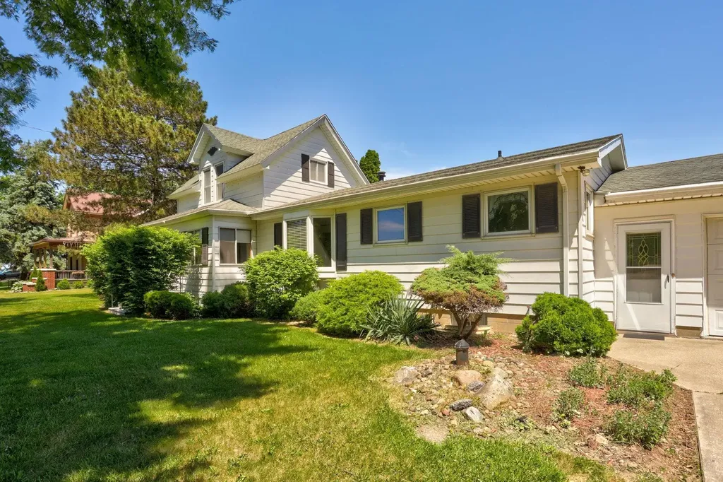 1305 S Gera Road Blumfield Township MI 48734