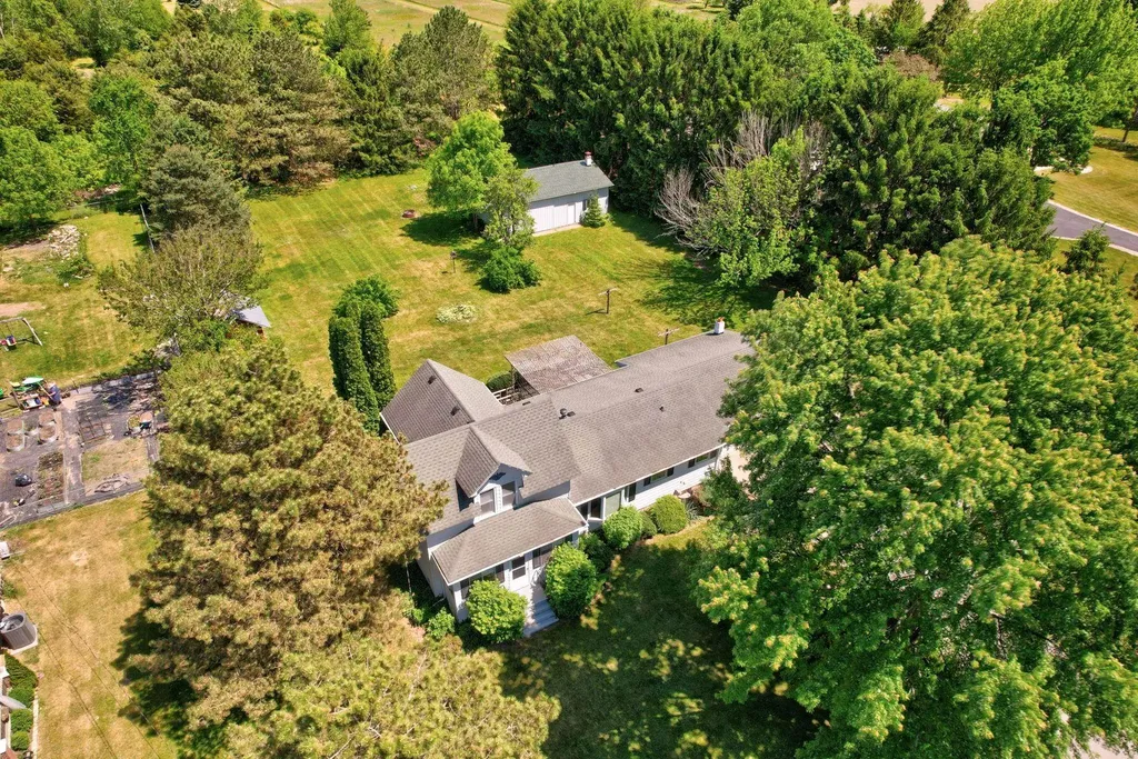 1305 S Gera Road Blumfield Township MI 48734