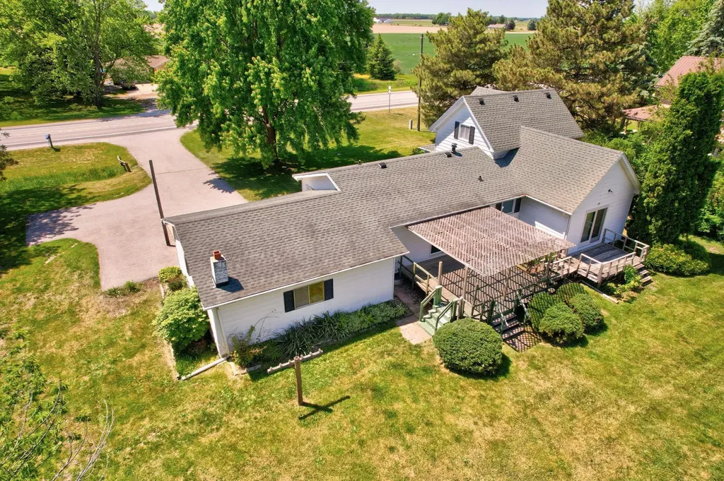 1305 S Gera Road Blumfield Township MI 48734