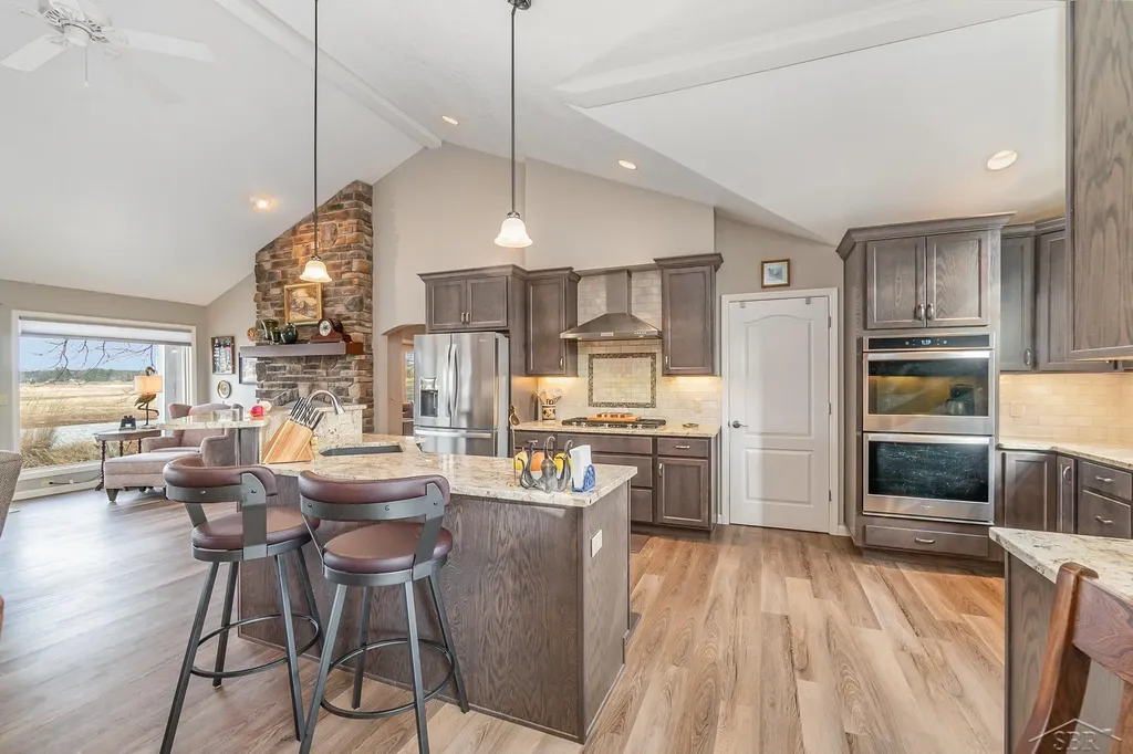 4589 N Island Drive Edenville Township MI 48657