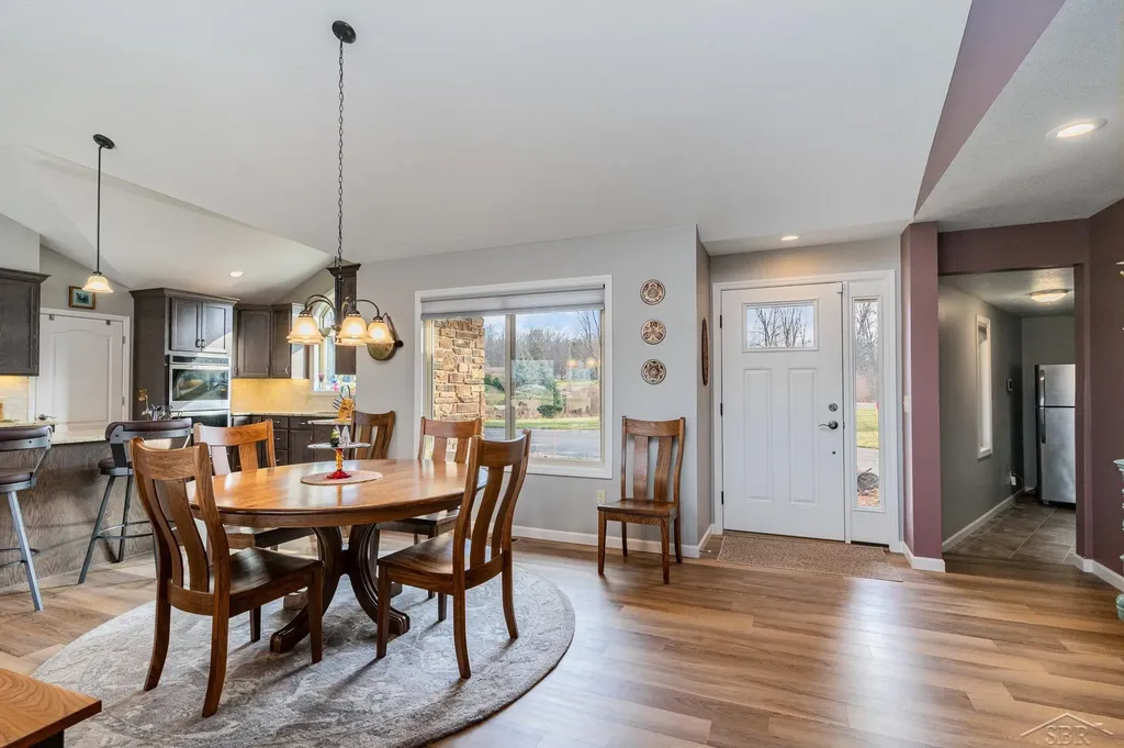4589 N Island Drive Edenville Township MI 48657